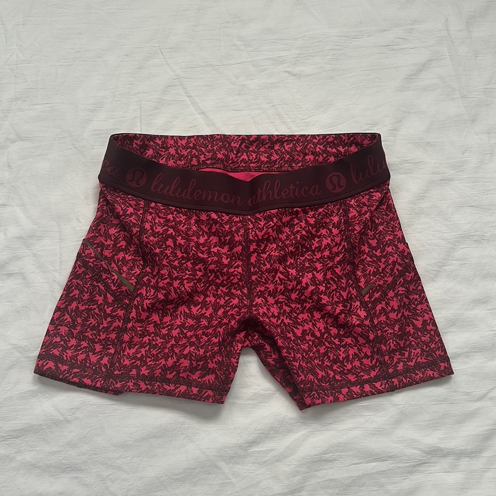 Lululemon compression shorts